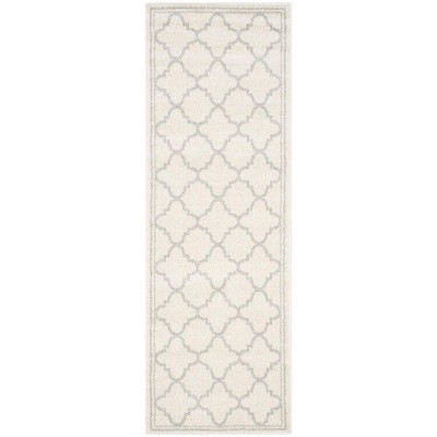 Amherst AMT422 Power Loomed Indoor Rug -Safavieh