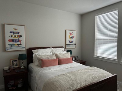 Guest review image 1 of 2, zoom in