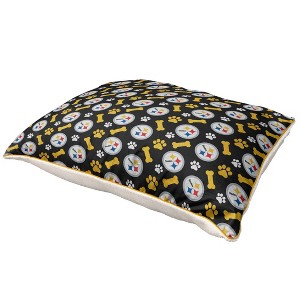 NFL Pittsburgh Steelers Bones Repeat Faux Shearling Pet Bed - 1 of 2