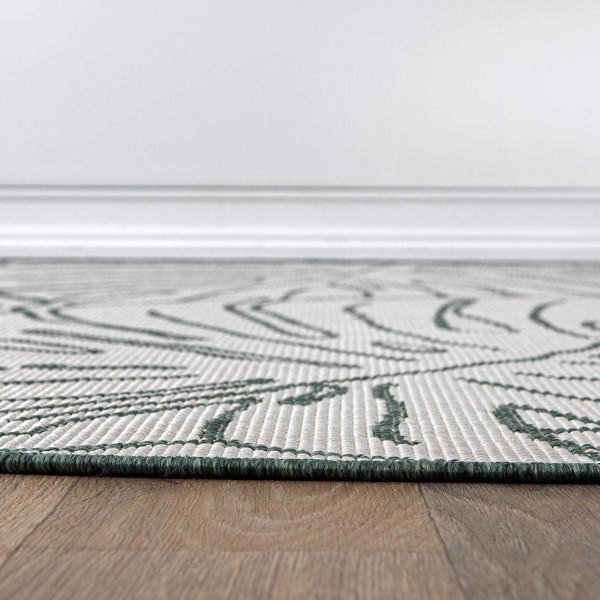 World Rug Gallery Contemporary Tropical Leaves Weather Resistant Reversible Indoor/Outdoor Area Rug: Quick Dry, UV Protection - thumbnail 3