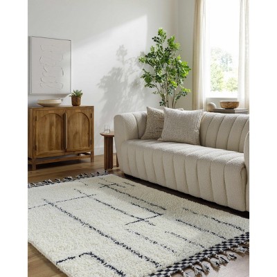 Hauteloom Yukia Area Rug