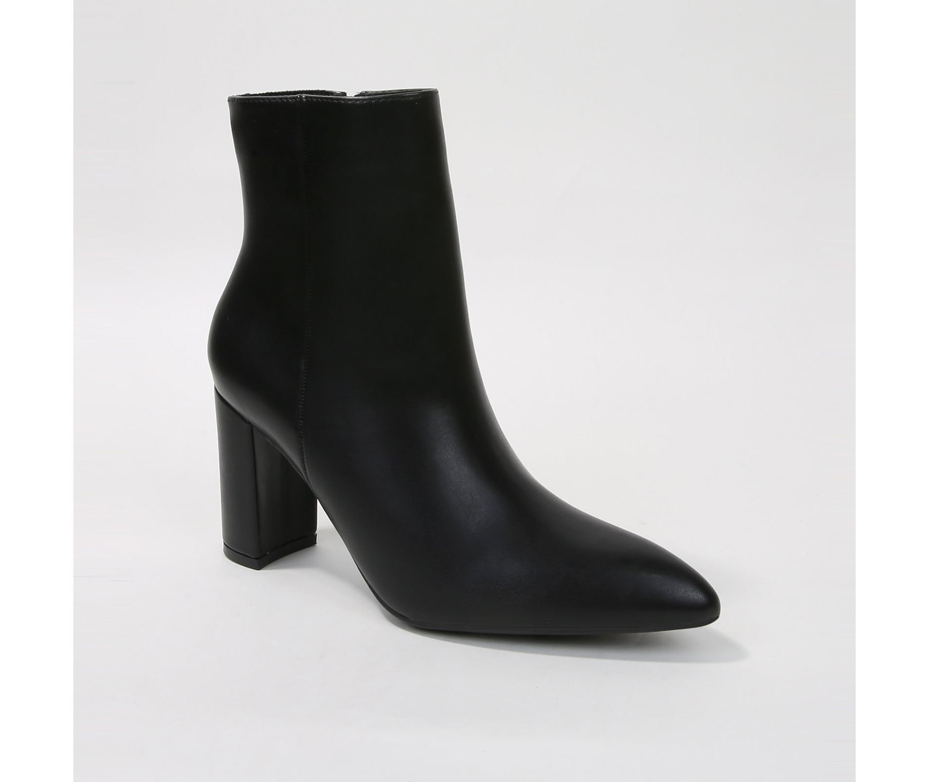 Berness Women's Sara Pointed Block Heel Ankle Boots