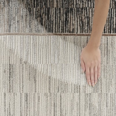 Modern Abstract Shimmer Grey Black Synthetic Rug - 7'10" x 9'10"