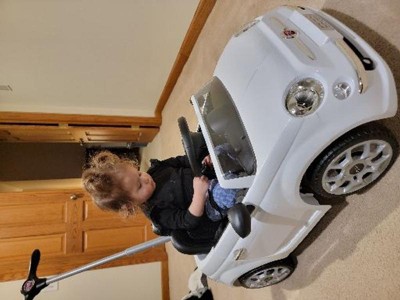 Best Ride On Cars Cochecito 2 en 1 Fiat 500 de juguete para bebé con  capacidad de 40 libras y luces para niños de 1 a 3 años, rosa