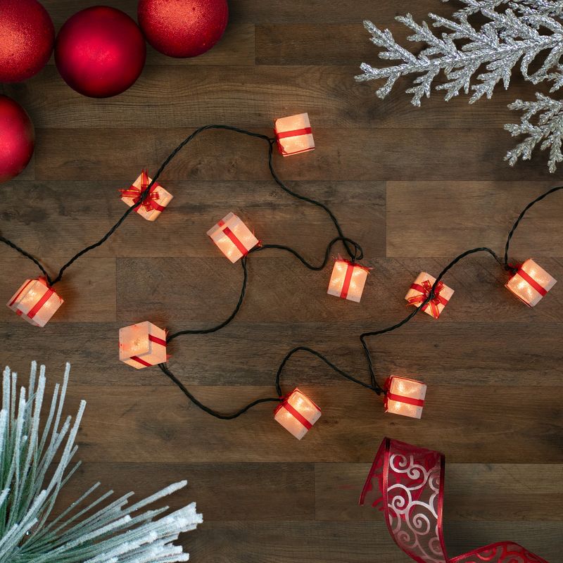 Northlight 10-Count White and Red Christmas Present Light Set- 7.5ft, Green Wire, 5 of 6
