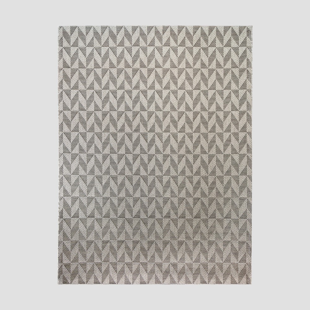 7' x 10' Shifted Chevron Outdoor Rug Charcoal - Project 62™