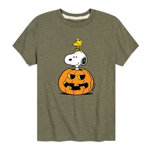 Boys' - Peanuts - Snoopy Woodstock Pumpkin Short Sleeve Graphic T-Shirt - 1 of 4