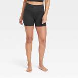 Women's Brushed Sculpt Curvy Bike Shorts 5" - All in Motion™
