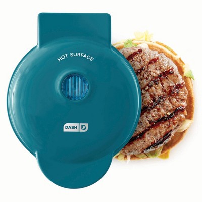 Dash Mini Griddle VS Dash Mini Grill - Cooking Hamburgers