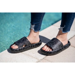 Women's Wo's Insanely Comfy Beach Casual Slides - Julia Rose - 1 of 4