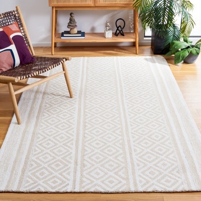 Capri CPR706 Hand Tufted Area Rug - Ivory/Beige - 4'x6' - Safavieh.