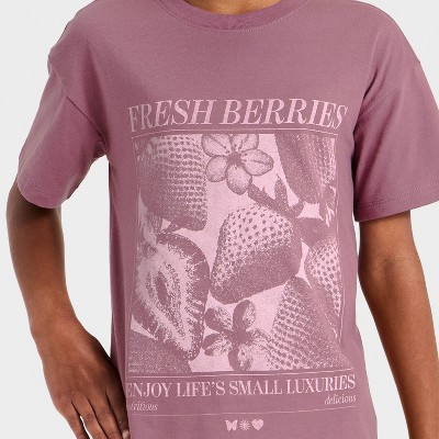 Детские Cat & Jack Girls' Short Sleeve Oversized Berries Graphic T-Shirt - Cat & Jack™ Purple M — фото 2
