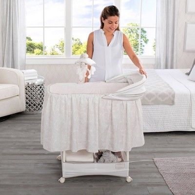 silent auto gliding deluxe bassinet