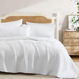 HLC.ME Weston - 3 Piece Quilt Set, Lightweight Bedspread Coverlet Set - 1 of 4