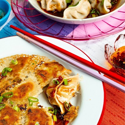 MiLa Potsticker Dumpling Pork with sauce - 10.9oz