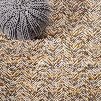 Gold and Black Handmade Wool Chevron Area Rug, 5' x 8'