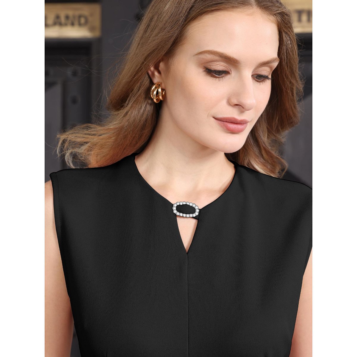Женские платья INSPIRE CHIC Women's Sleeveless Choker V Neck Trendy Work Knee Length Pencil Dress Small Black — фото 4