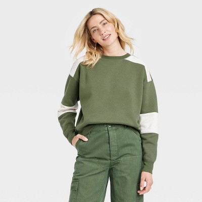 Women's Fleece Sweatshirt - Universal Thread™