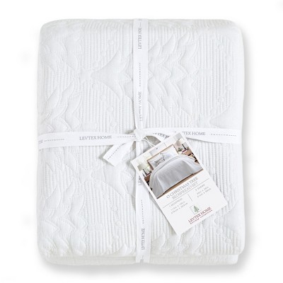 White Cotton Twin Reversible Christmas Tree Bedspread Set