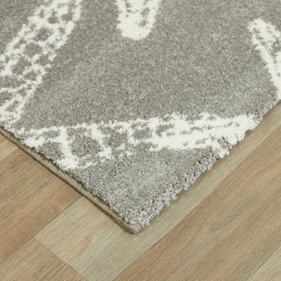 Gray and White Synthetic Starfish Print 8' x 10' Area Rug