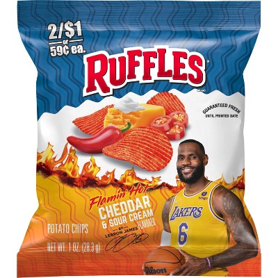 Frito-lay Ruffles Flamin ' Hot Cheddar Sour Cream Chips - 1oz : Target