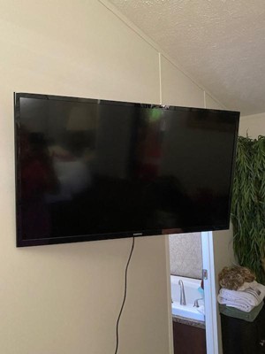 SAMSUNG Electronics UN32N5300AFXZA 32inch 1080p Smart LED TV (2018) Black  (Renewed)