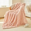 Itopfox Flannel Throw Blanket Super Soft Lightweight Bed Blanket 3D Checkered Pattern All-Season Cozy Plush for Adults Pink - 2 of 4