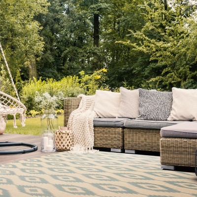 Cream and Aqua Medallion Synthetic Rectangular Area Rug, 9'x12'