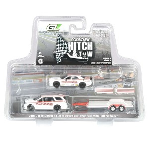 Greenlight 1/64 2018 Dodge Durango with Flatbed Trailer & 2016