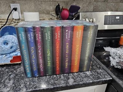 Throne Of Glass Box Set - By Sarah J Maas (hardcover) : Target