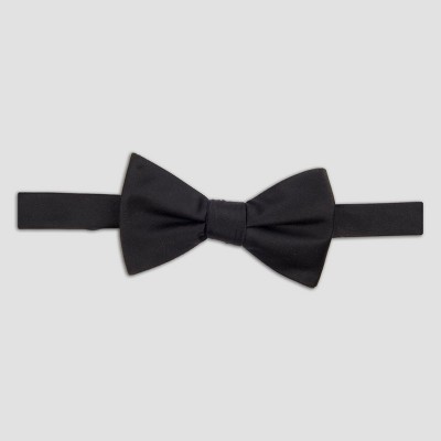 black bow tie