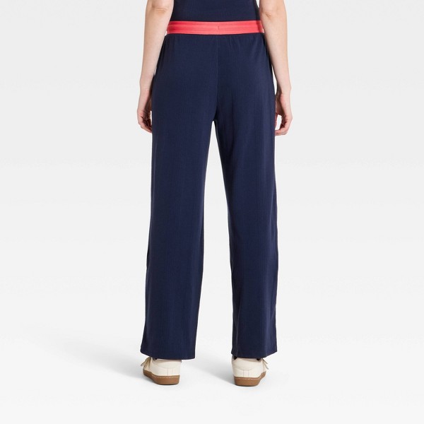 Pantalón de Tiro Medio de Tejido Acanalado para Mujer - Universal Thread™ 2