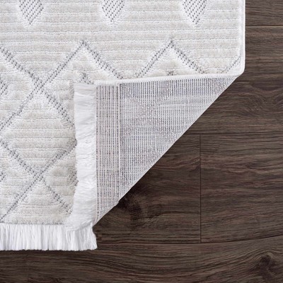 Ivory High Pile Polyester Trellis Rectangle Area Rug 5'3" x 7'3"