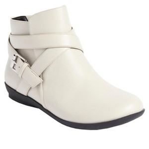 Comfortview Women's The Bronte Bootie (Wide Widths Available) - 1 of 4