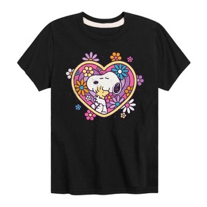 Boys' - Peanuts - Hug Heart Flower Short Sleeve Graphic T-Shirt - 1 of 4