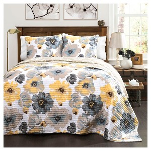Leah Quilt 3 Piece Set (King) Yellow/ Gray - Lush Décor, Yellow/Gray
