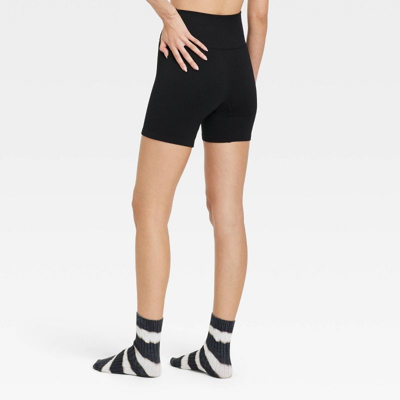 Women's Seamless Crossover Waistband Bike Shorts - Colsie™, 3 of 10