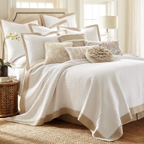 Cream deals quilt bedding