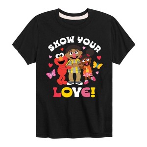 Boys' - Sesame Street - Show Your Love Short Sleeve Graphic T-Shirt - 1 of 4