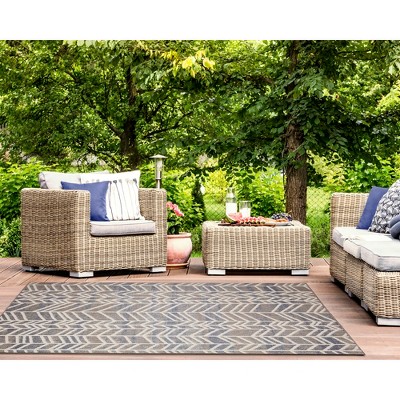 Cove Ivory and Grey Square Synthetic Indoor/Outdoor Rug