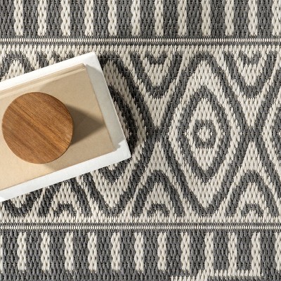 Reversible Gray Synthetic 7'6" x 10'9" Easy-Care Outdoor Area Rug