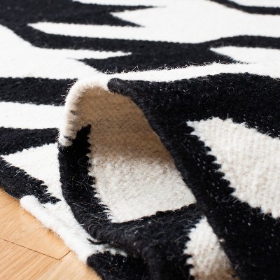 Handwoven Geometric Tessellation Black/Ivory Wool Rug 5' x 8'