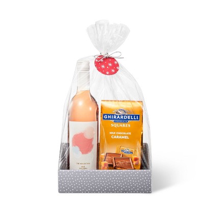 Ghirardelli Milk Chocolate & The Collection Rose Gift Set - 750ml Bottle