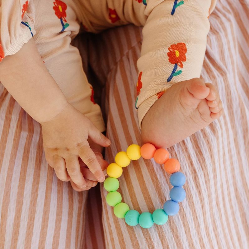 morepeas Rainbow Ring Teether, 3 of 8