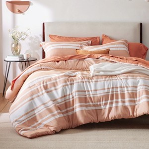 5/7 Pcs Bedding Set with Cationic Dyeing for Striking Double-Sided Contrast - 1 of 4