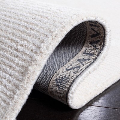 Ivory Hand Tufted Wool and Viscose Runner Rug