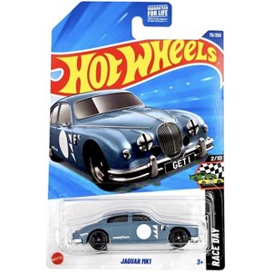 Hot Wheels Jaguar MK1 Race Day New 2025 - 1 of 4