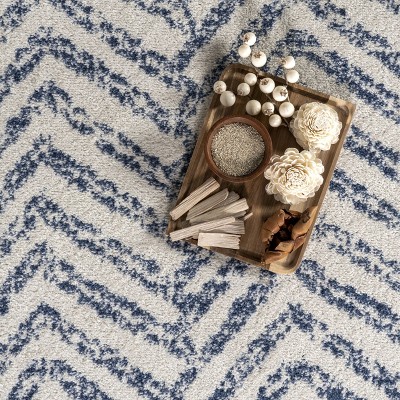 Reversible Geometric Blue Round Easy-Care Synthetic Rug