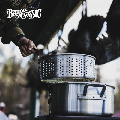 Bayou Classic 10-Quart Stainless Steel Fry Pot with Perforated Basket and Thermometer