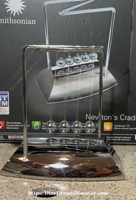 Smithsonian sales newtons cradle